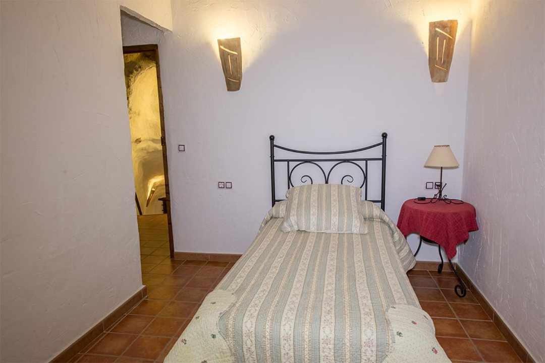Gasthaus Casas Cueva El Mirador De Galera Exterior foto