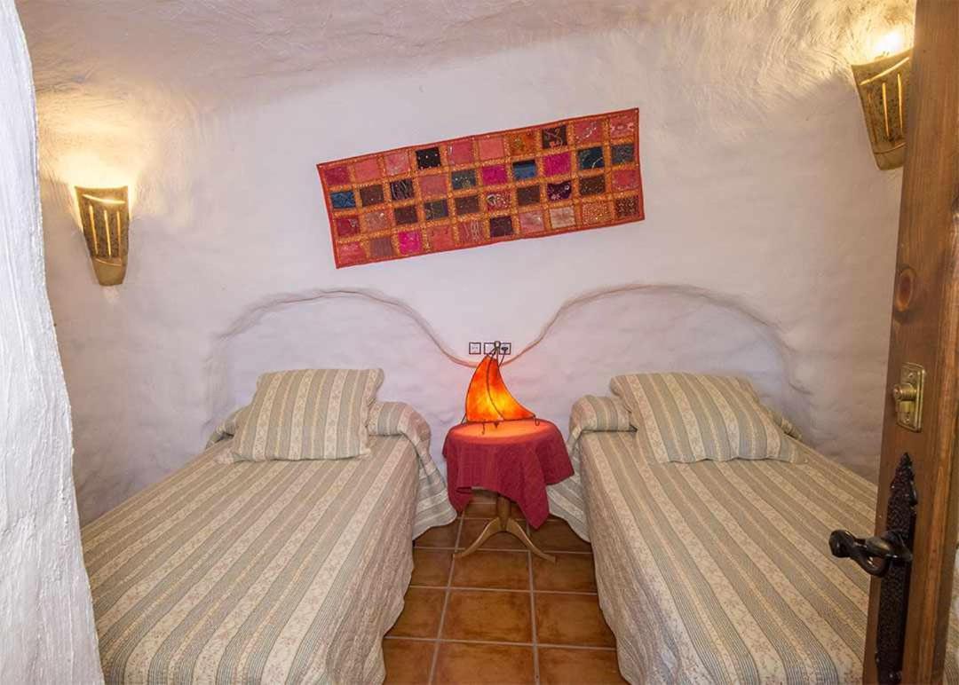 Gasthaus Casas Cueva El Mirador De Galera Exterior foto